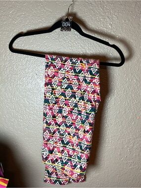 Lularoe Leggings Women’s TC Tall & Curvy FUN Pattern Fits Sizes 12-18